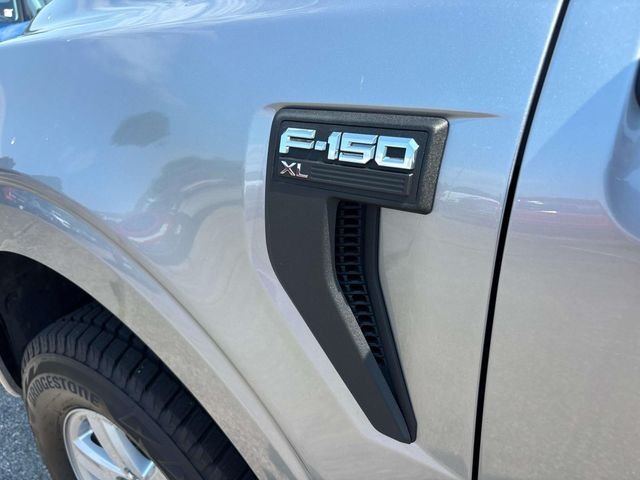 Used 2023 Iconic Silver Metallic Ford XL image 13