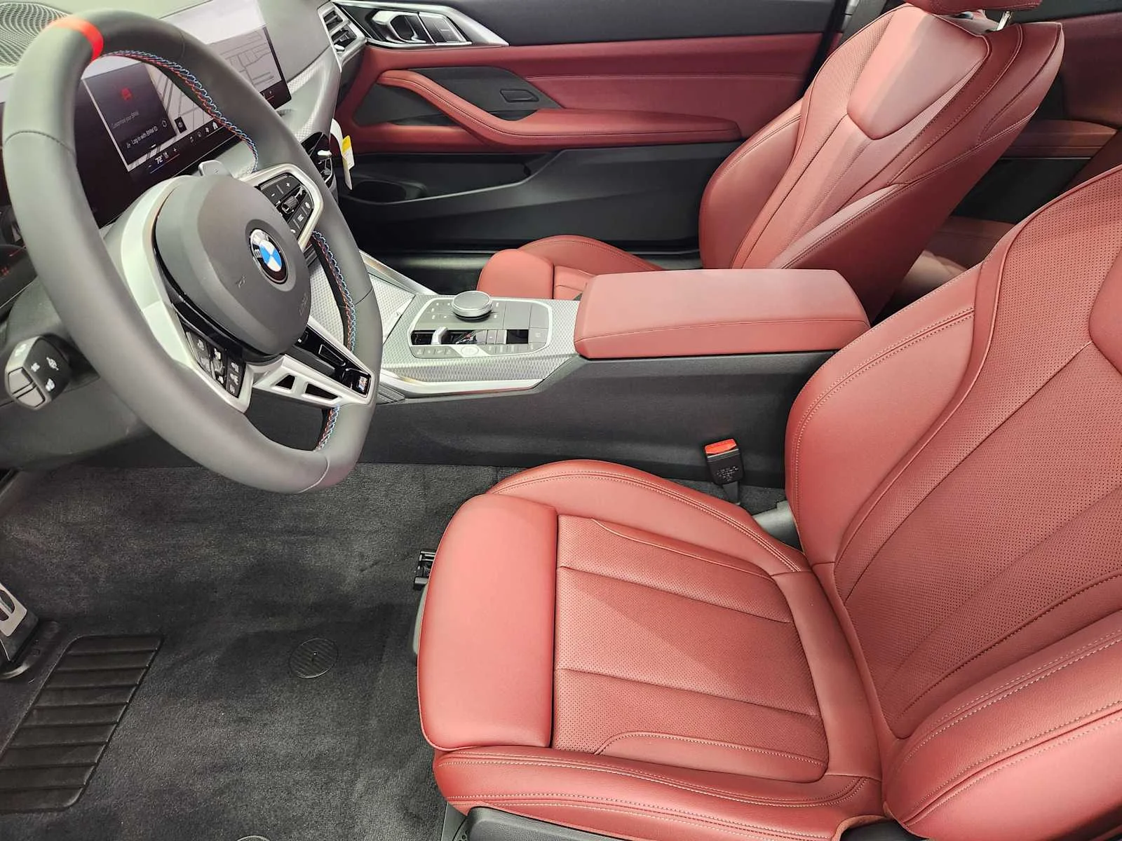 New 2027 Mineral White Metallic BMW M440i xDrive image 4