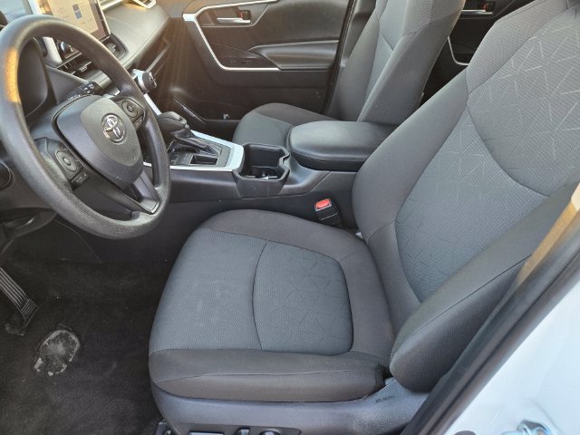 Used 2025 White Toyota XLE image 17