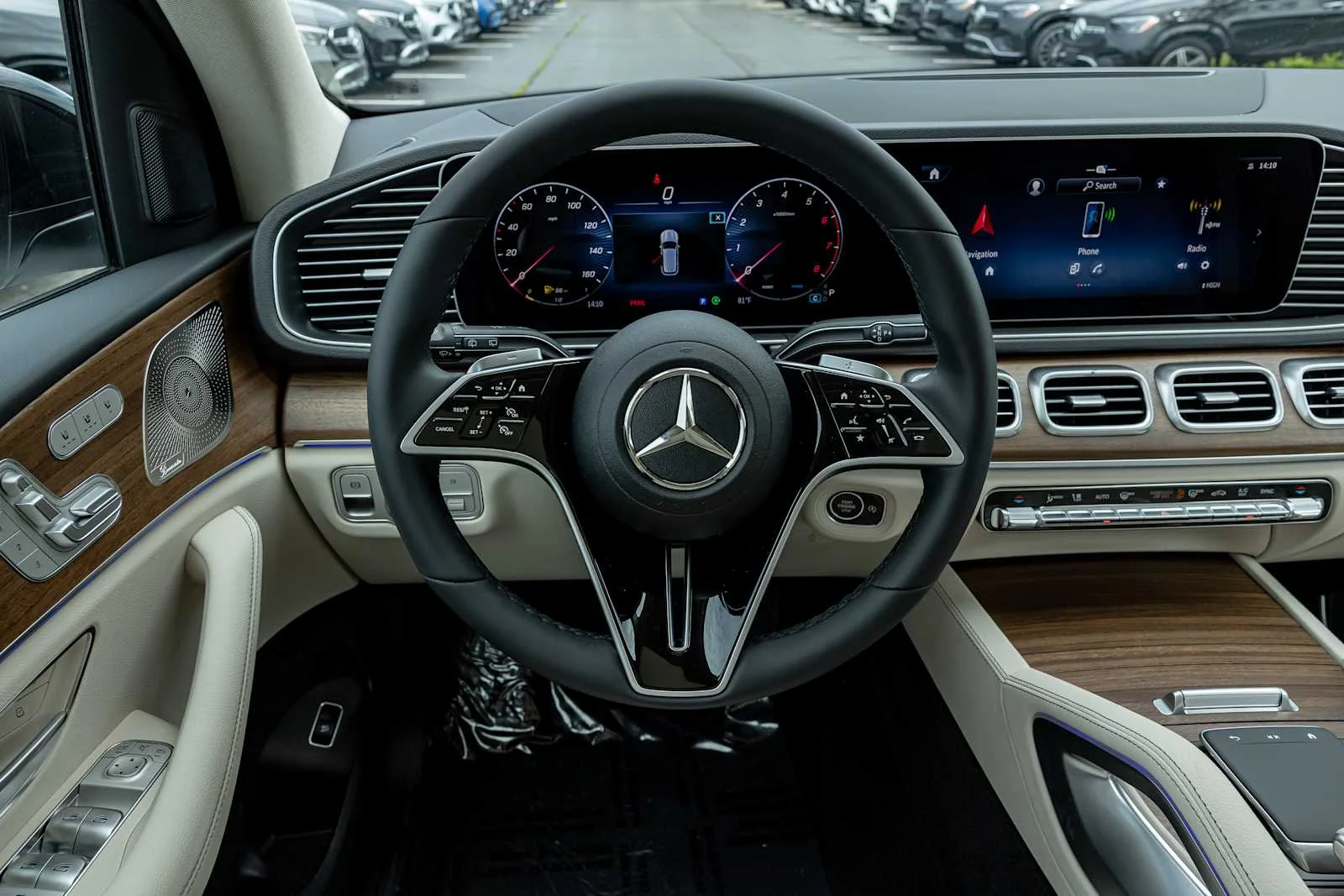 New 2026 Polar White Mercedes-Benz GLE 450 image 13
