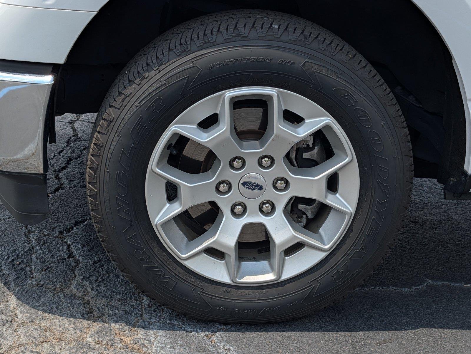 Used 2022 Oxford White Ford XLT image 10