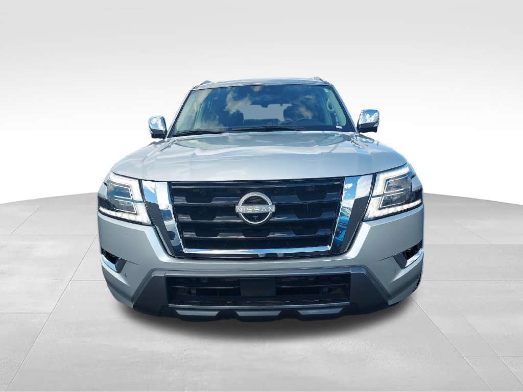 Used 2023 Silver Nissan Platinum image 8