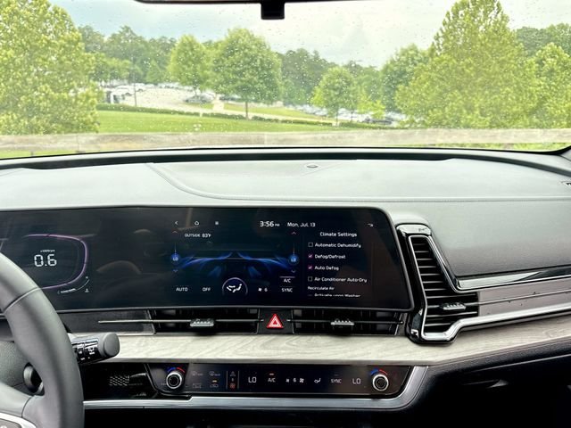 Used 2024 White Kia X-Line image 19
