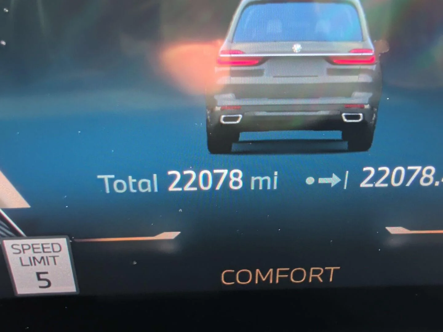 Used 2025 Sparkling Copper Metallic BMW xDrive40i image 16