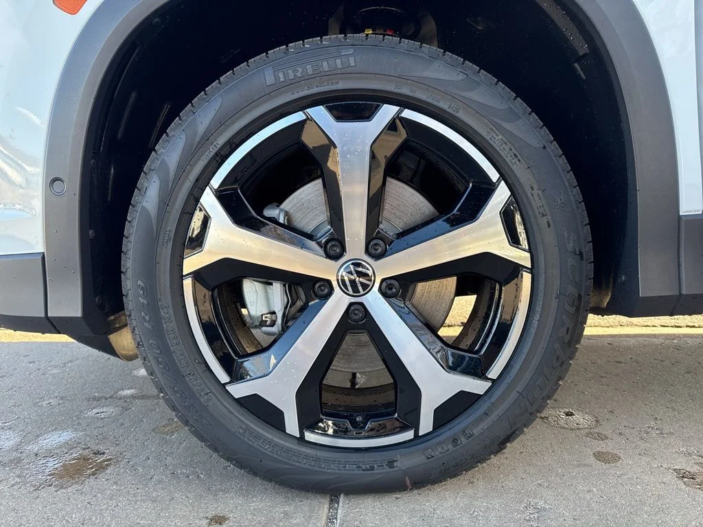 New 2026 White Volkswagen 2.0T SE image 27