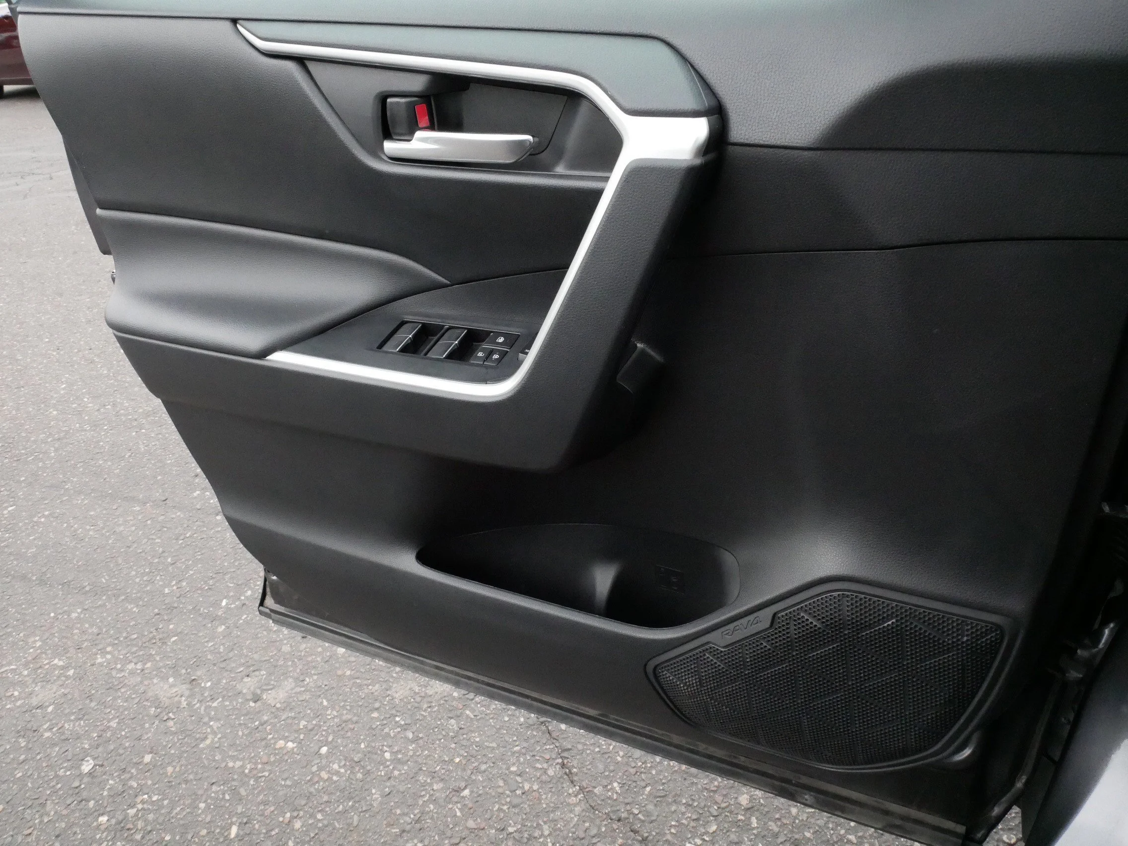 Used 2024 Magnetic Gray Metallic Toyota Hybrid XLE image 28