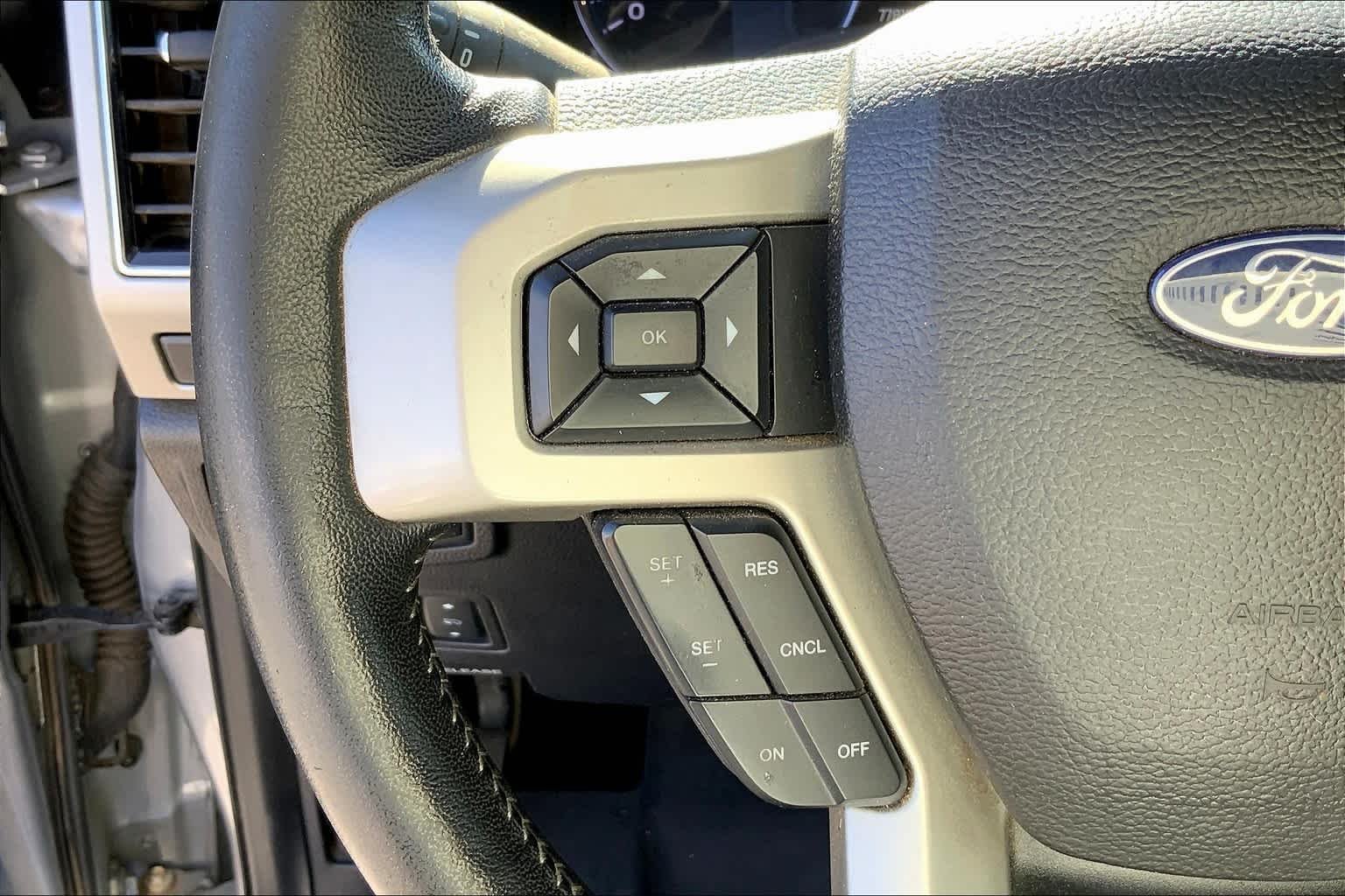 Used 2020 Iconic Silver Metallic Ford LARIAT image 22