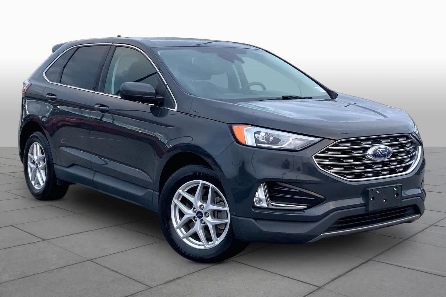 Used 2021 Lithium Gray Ford SEL image 3