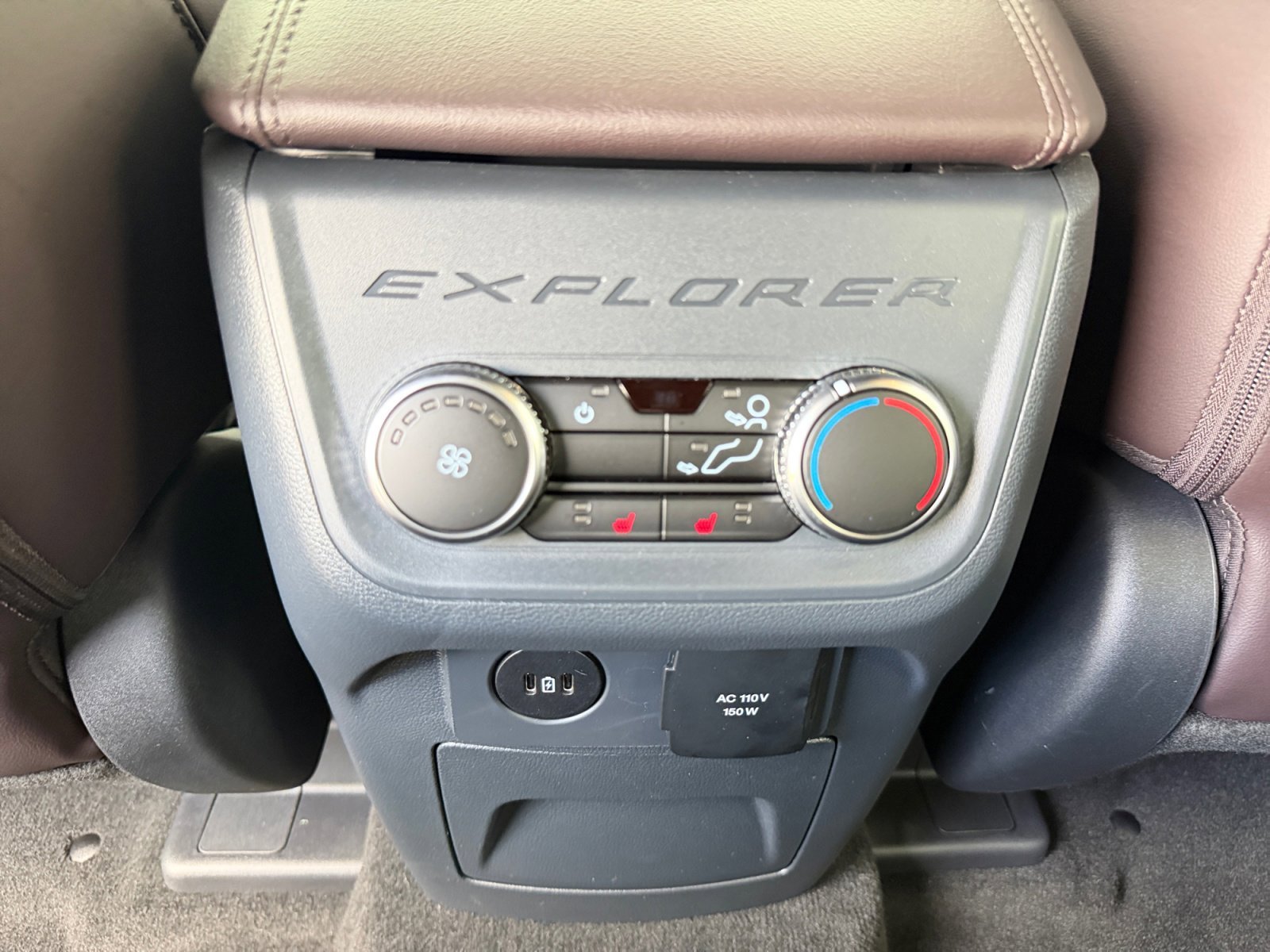 New 2026 Space White Metallic Ford Platinum image 24