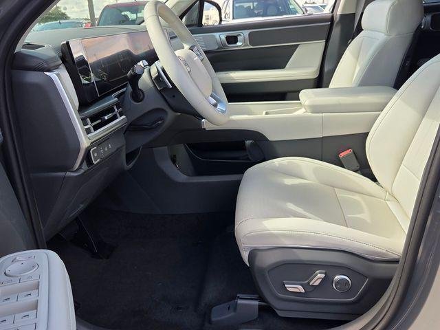 New 2027 Gray Hyundai SEL FWD image 5