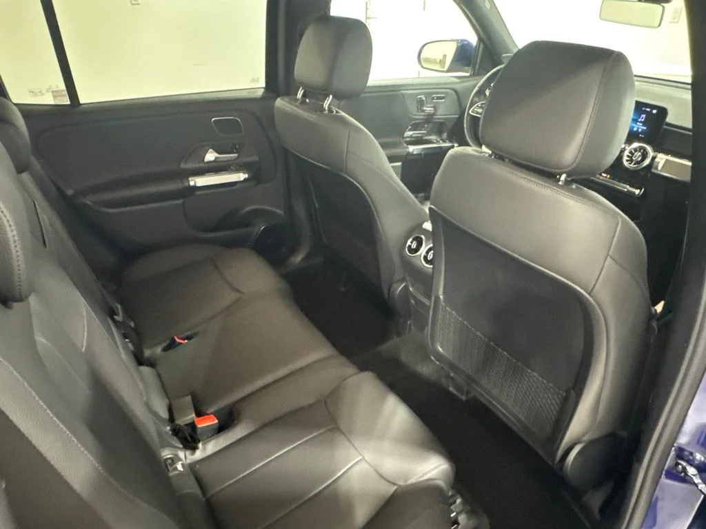 Used 2023 Galaxy Blue Metallic Mercedes-Benz GLB 250 image 24
