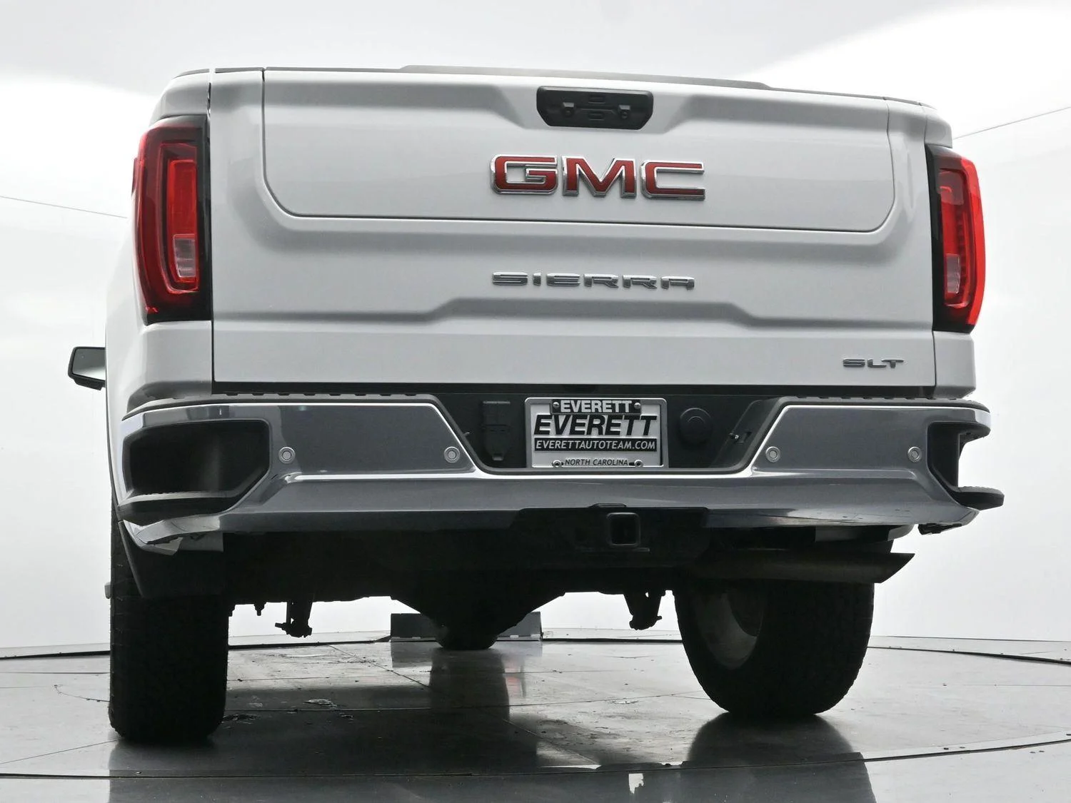Used 2023 Summit White GMC SLT image 52