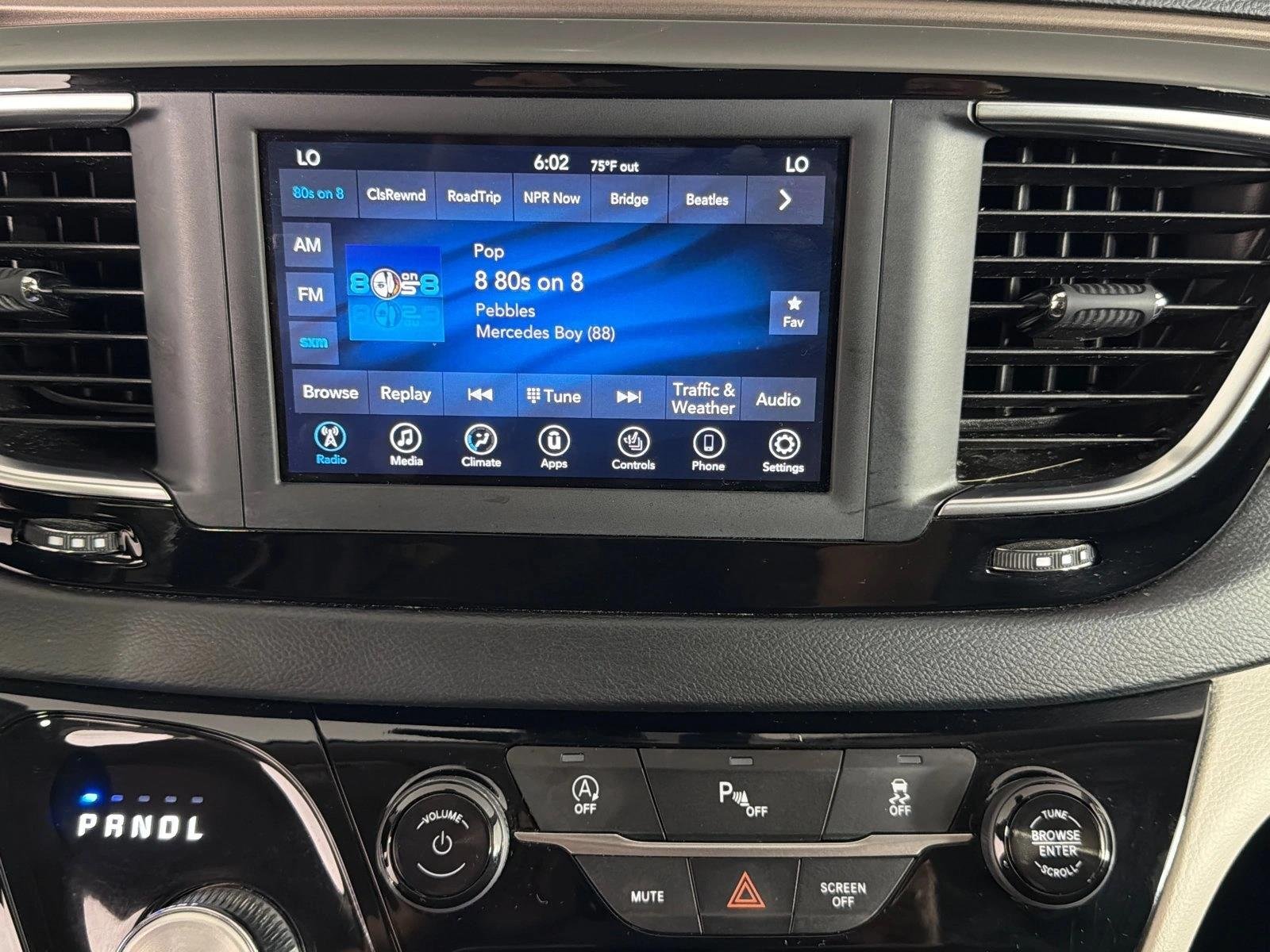 Used 2019 Blue Chrysler Touring L image 27
