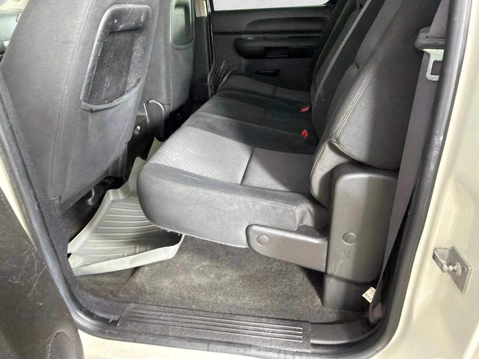Used 2011 Beige Chevrolet LT image 19
