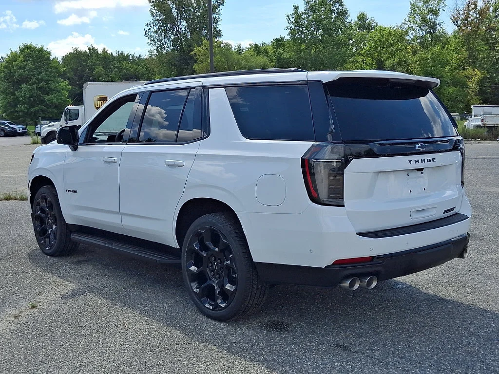 New 2026 Summit White Chevrolet RST image 6