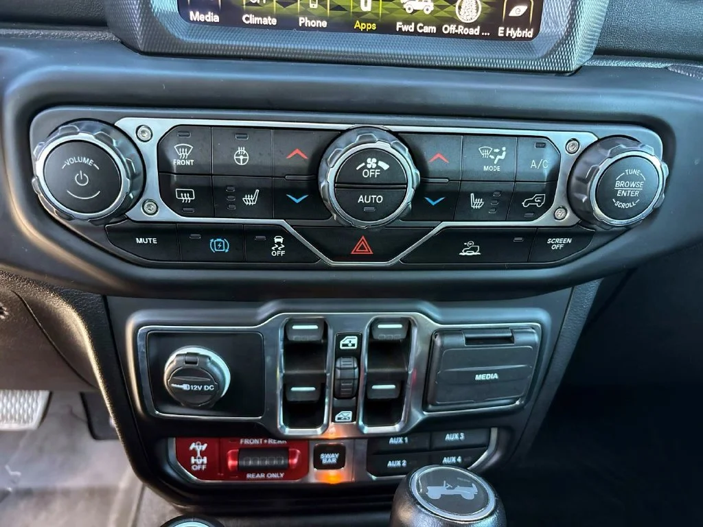 Used 2021 Gray Clearcoat Jeep Unlimited Rubicon 4xe image 25