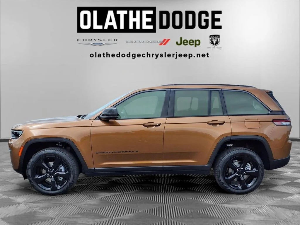New 2026 Copper Shino Metallic Clear-Coat Exterior Paint Jeep Limited image 16