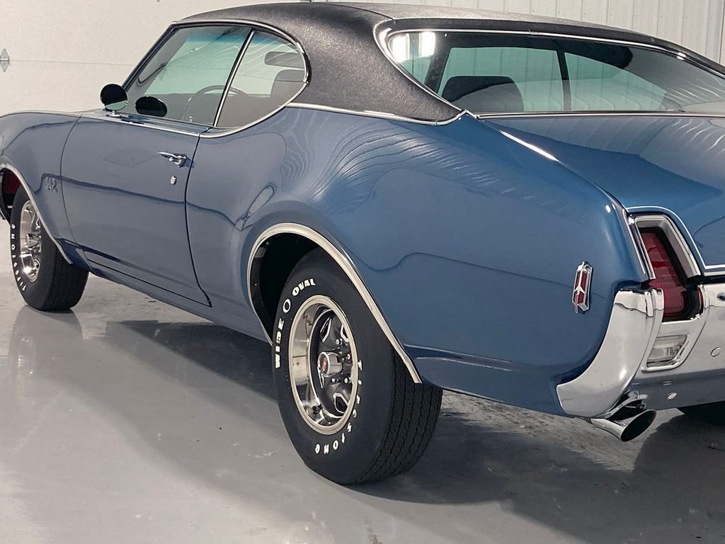 Used 1969  Oldsmobile  image 21