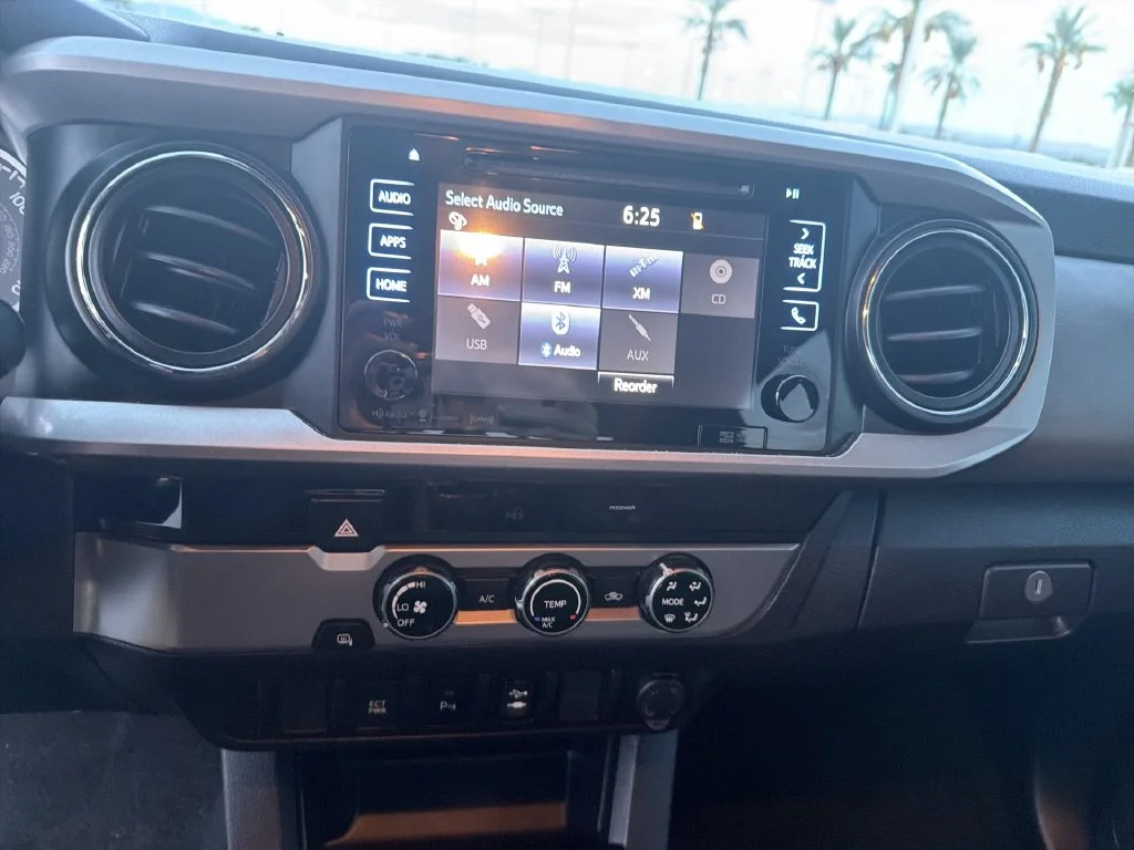 2017 Toyota Tacoma SR5 - Photo 18