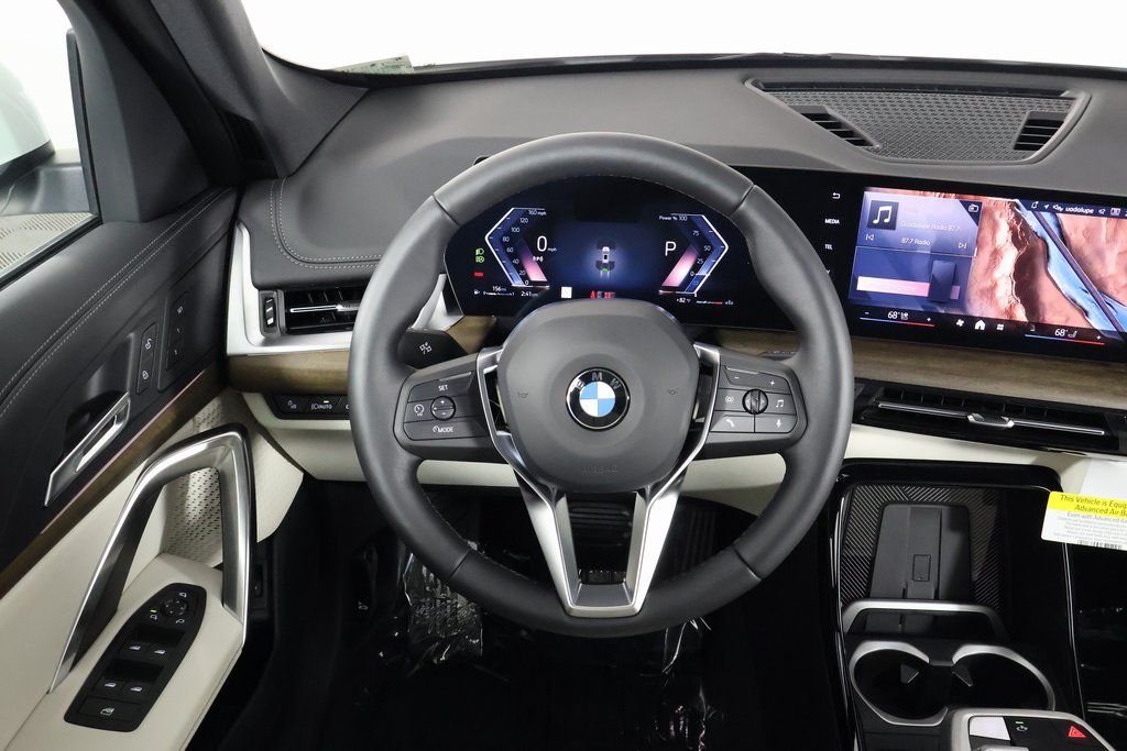 New 2026 Alpine White BMW xDrive28i image 3