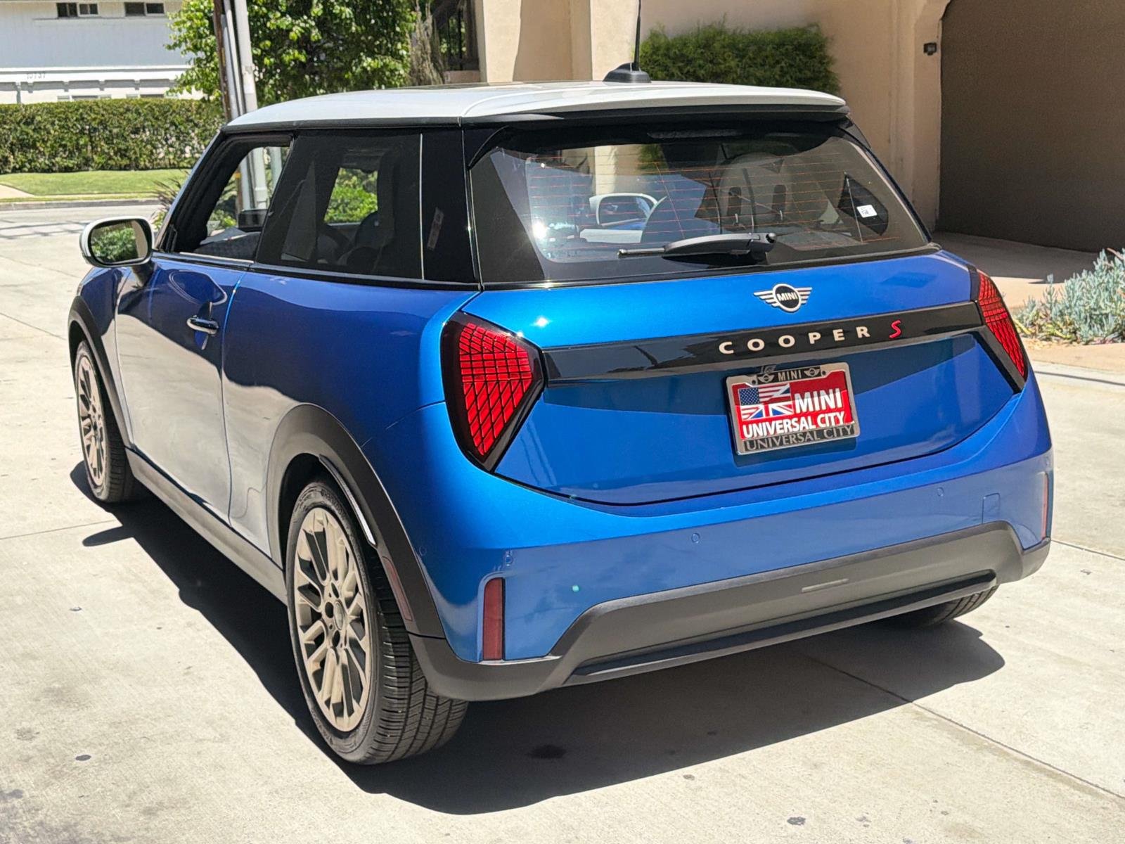 Used 2026 Icy Sunshine Blue Metallic MINI Cooper S FWD image 3