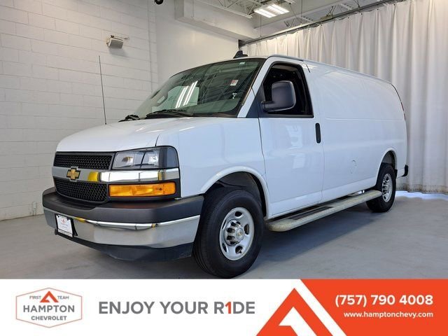 2025 Chevrolet Express 2500 Work Van HD's photo