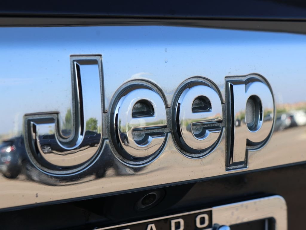 Used 2011 Gray Jeep Limited image 34