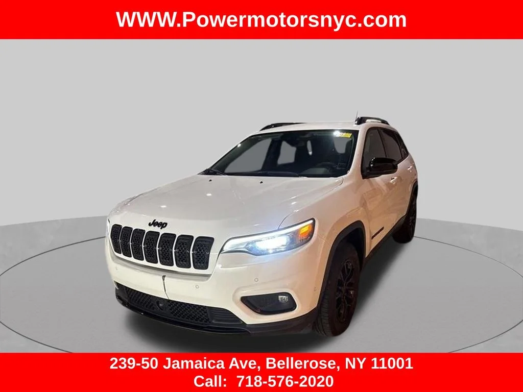 Used 2023 White Jeep Altitude image 1