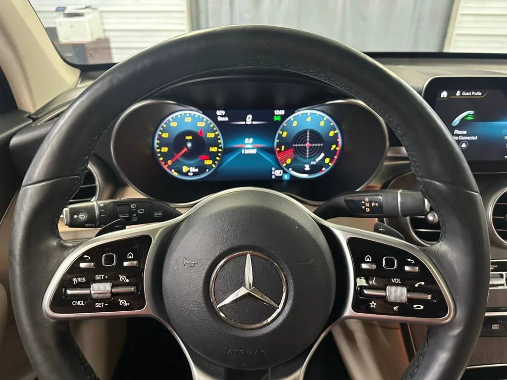 2021 Mercedes-Benz GLC GLC300 - Photo 11