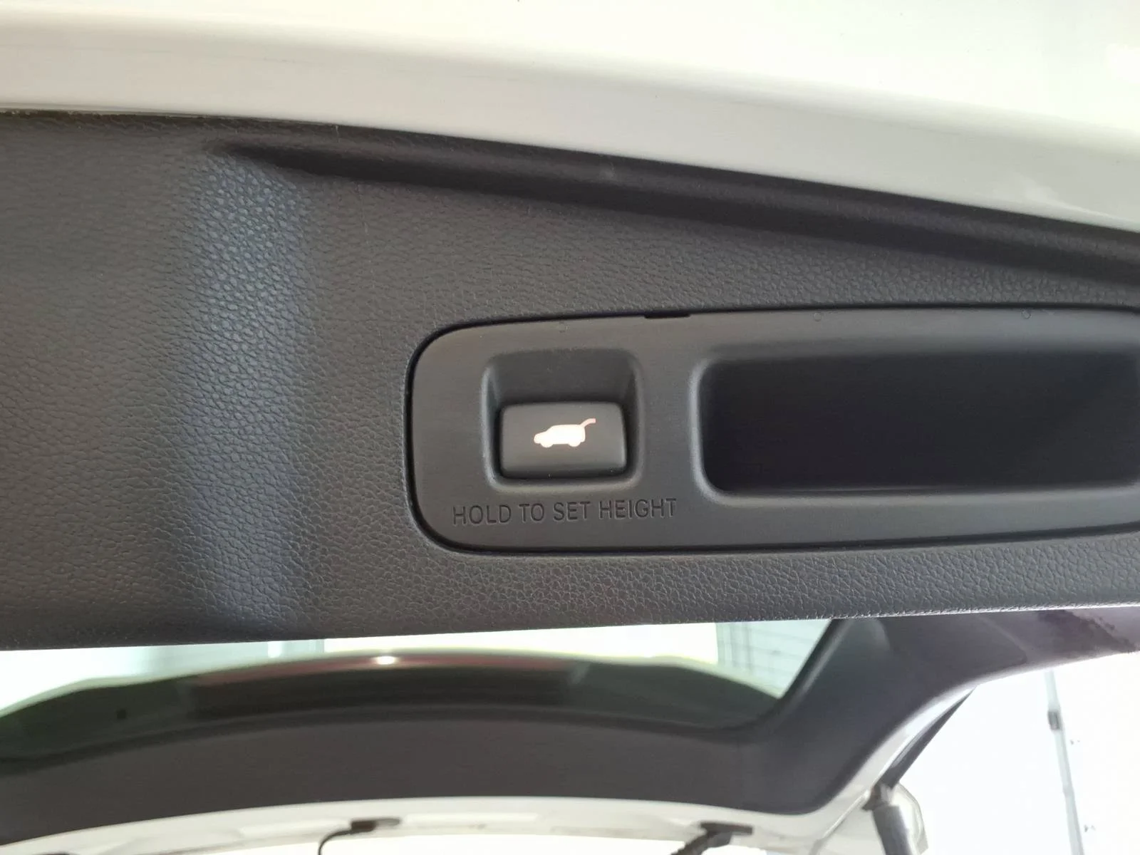 Used 2017 White Honda EX-L image 21