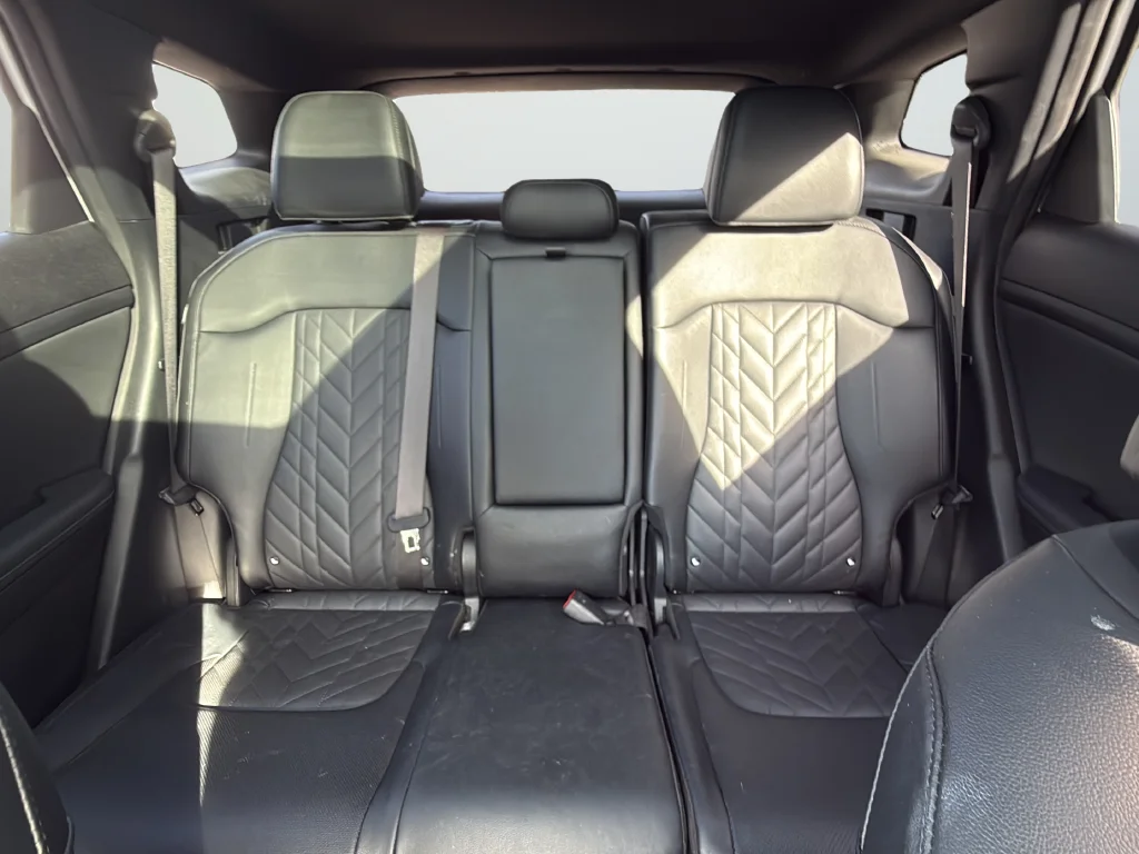 Used 2025 White Kia X-Line image 28