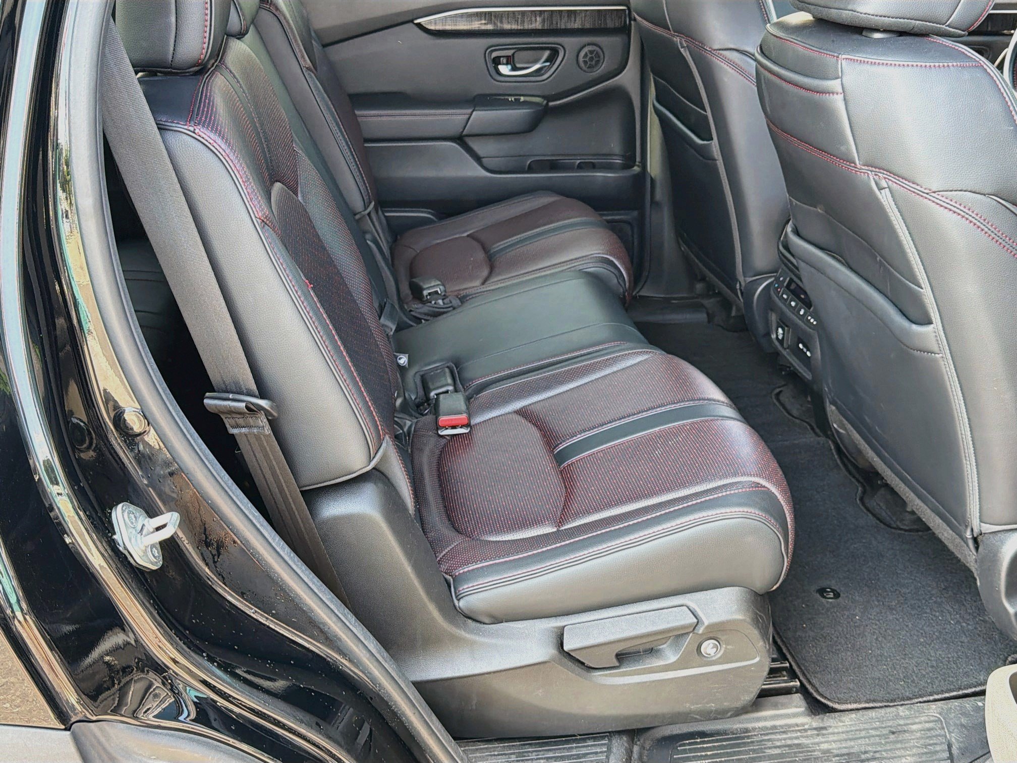 Used 2025 Crystal Black Pearl Honda Black Edition image 26