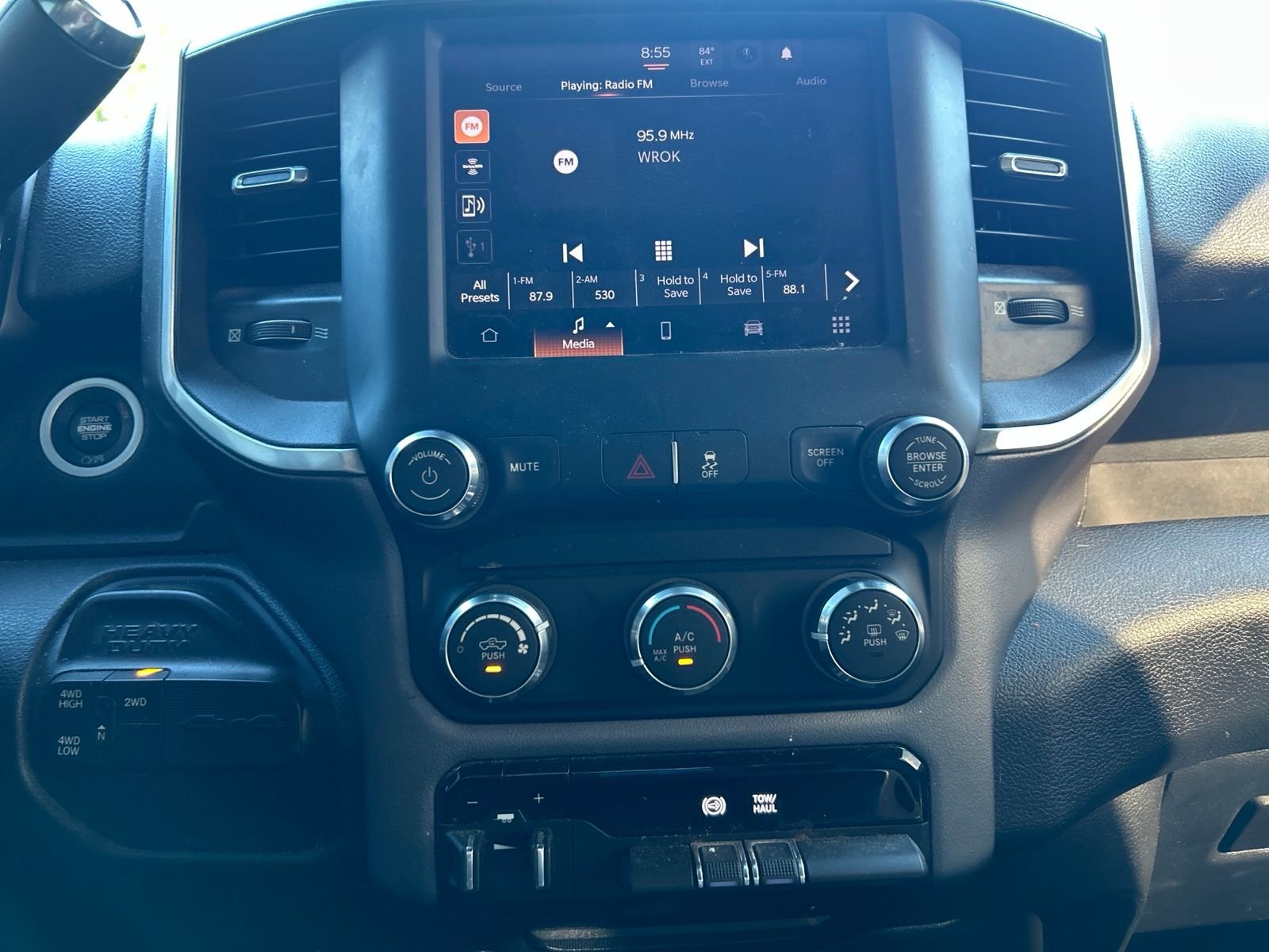 Used 2022 White Ram Big Horn image 18
