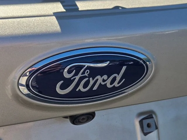 Used 2018 Gold Ford SE image 16
