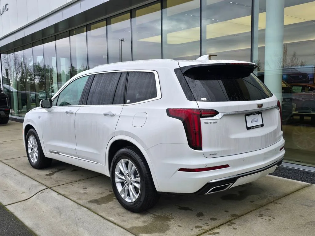 Used 2025 Crystal White Tricoat Cadillac Luxury image 3