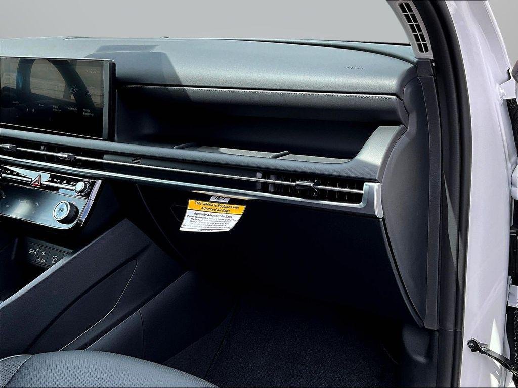 New 2026 White Hyundai SEL Plus AWD image 25