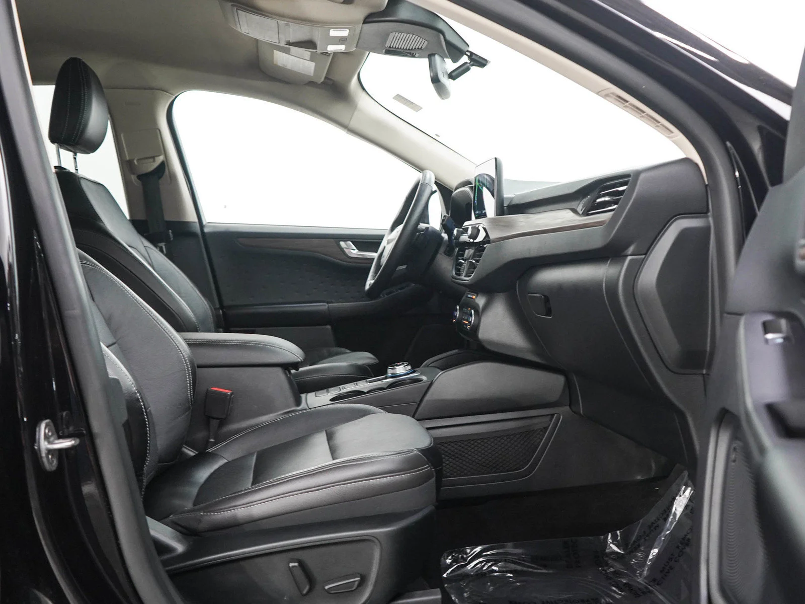 Used 2020 Black Metallic Ford Titanium image 10