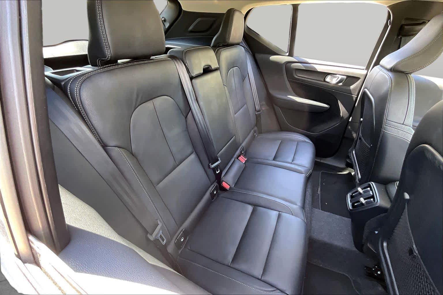 Used 2026 Cloud Blue Volvo Core image 21