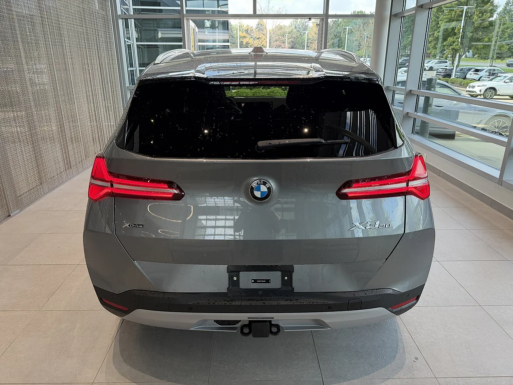 New 2026 Skyscraper Grey Metallic BMW 30 xDrive image 5