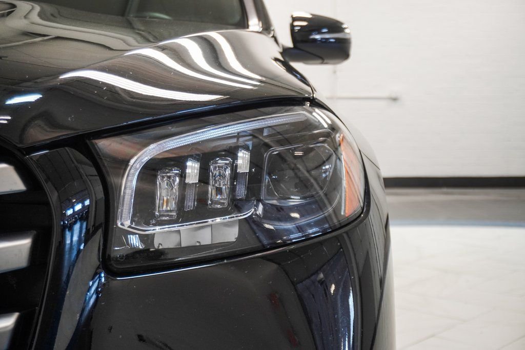 Used 2025 Black Mercedes-Benz GLS 450 image 45