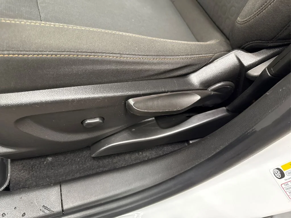 Used 2018 White Chevrolet LS image 23