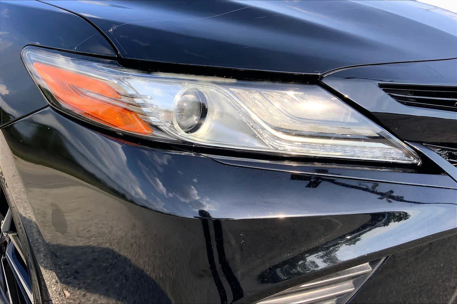 Used 2019 Midnight Black Metallic Toyota XSE image 27