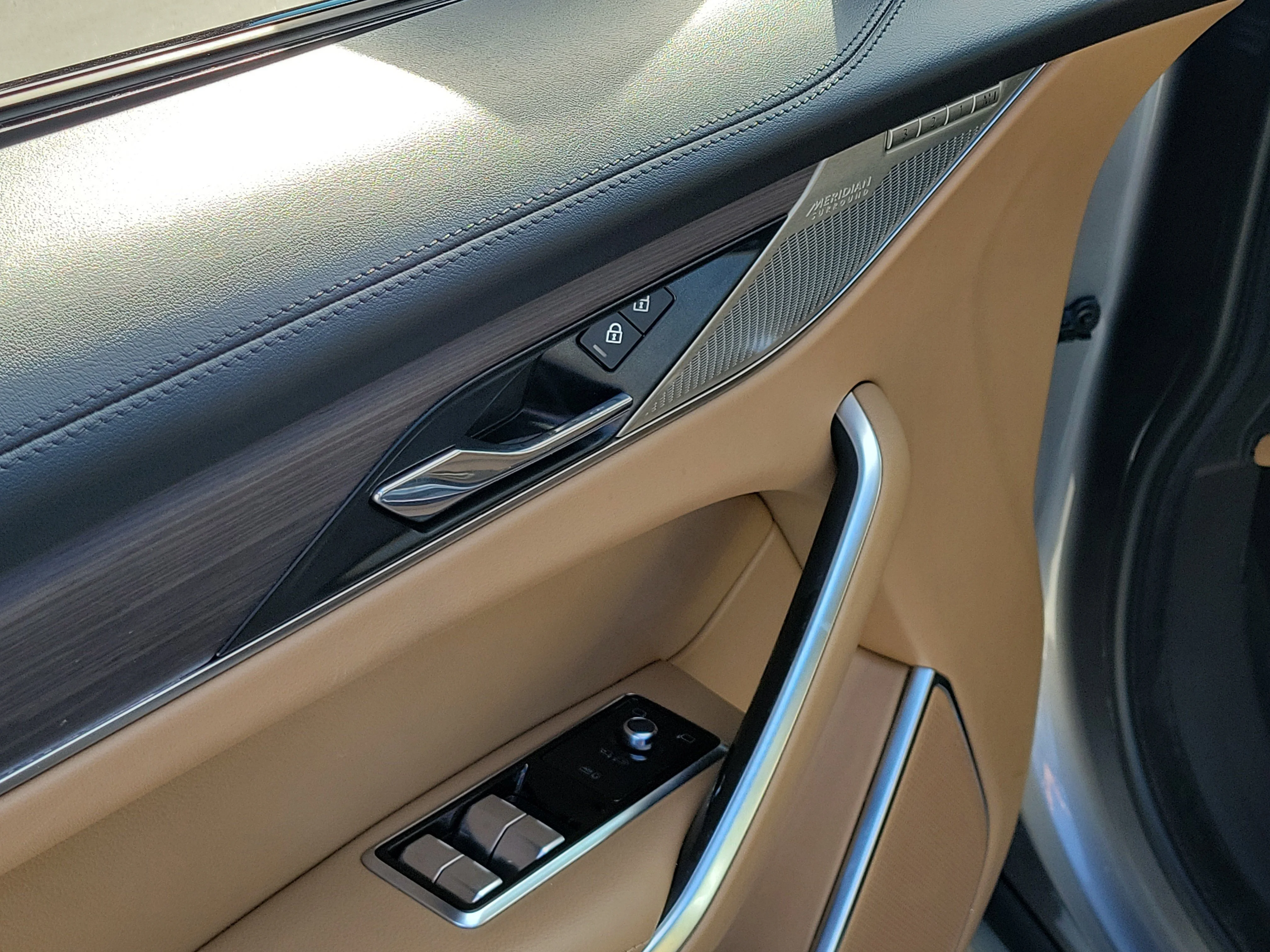 Used 2022 Gray Jaguar S image 21