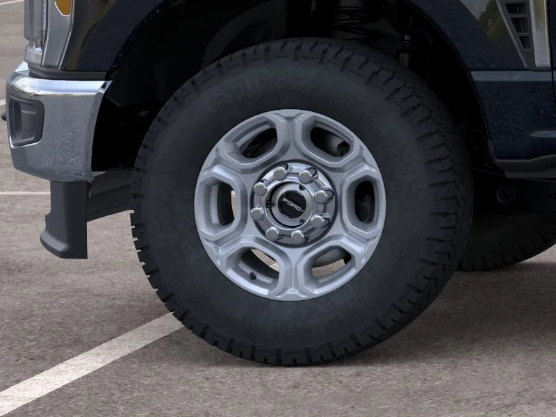 New 2026 Agate Black Metallic Ford XLT image 19