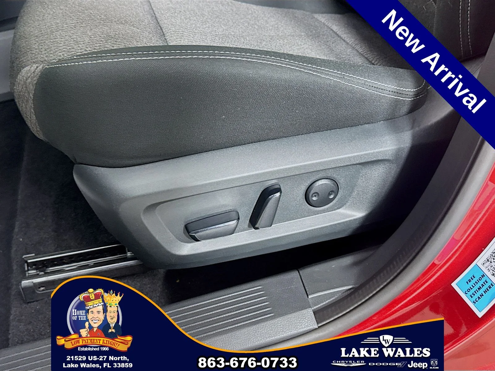 Used 2025 Red Nissan SV image 18