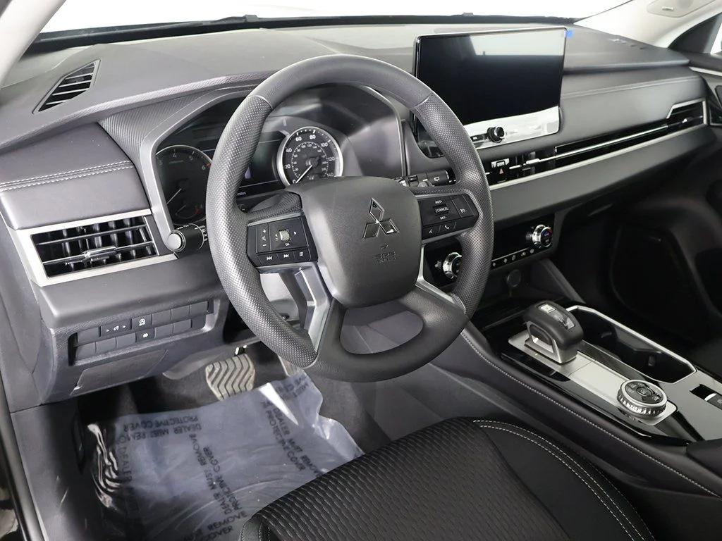 New 2026 Black Mitsubishi ES image 27