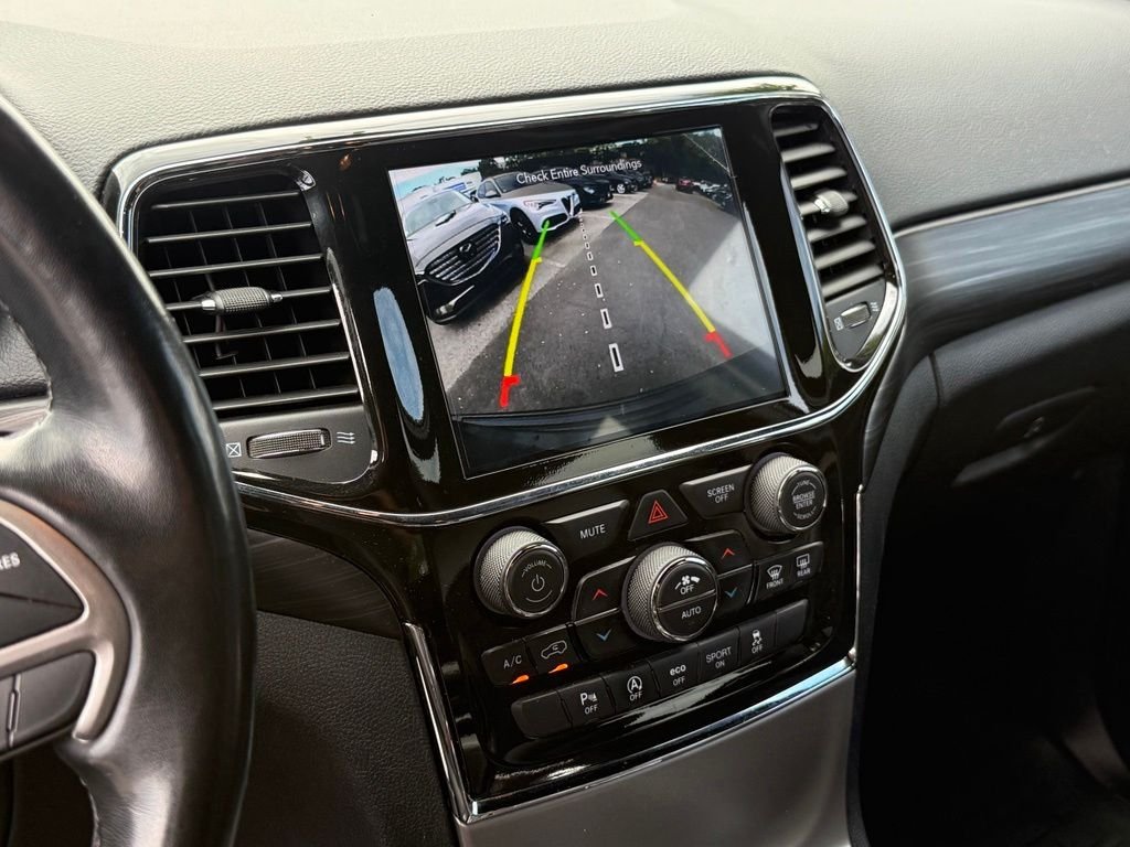 Used 2022 Black Jeep Laredo X image 17