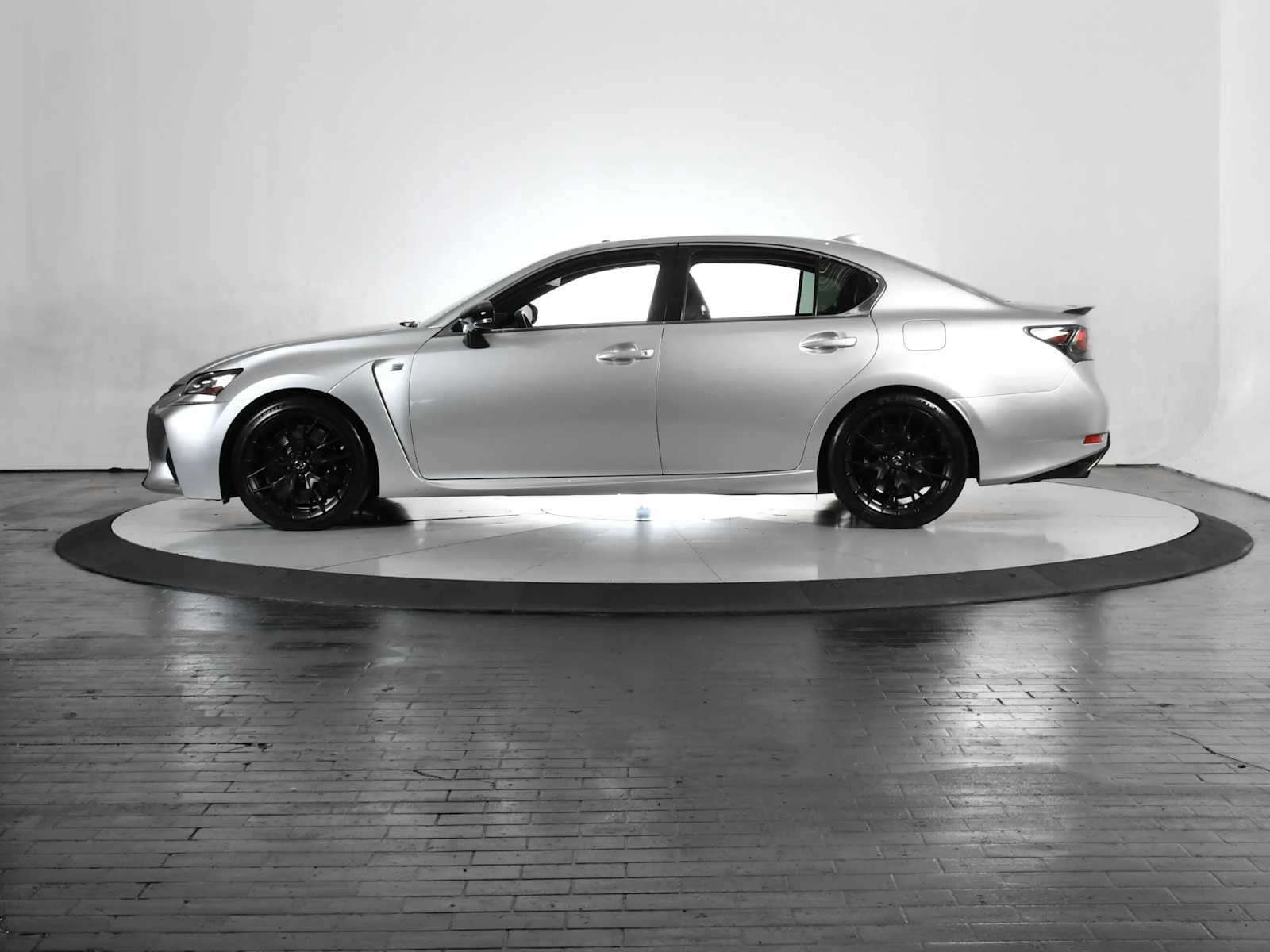 Used 2020 Liquid Platinum Lexus  image 2