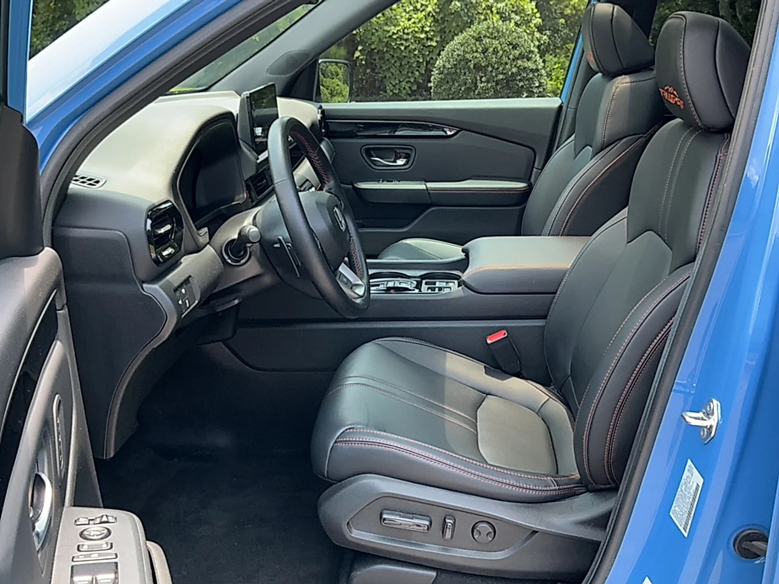 Used 2025 Blue Honda TrailSport image 13