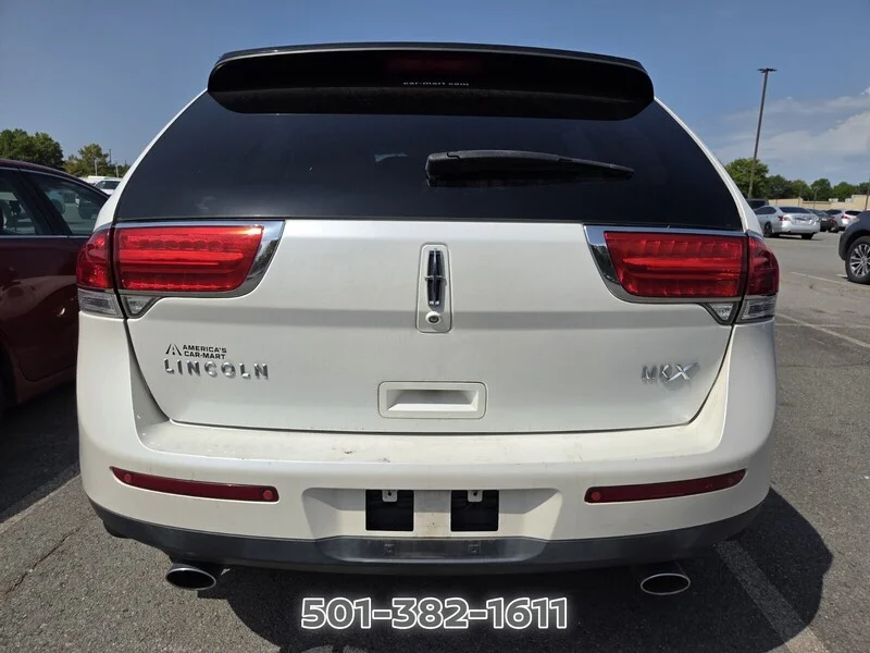 Used 2014 White Platinum Clearcoat Metal LINCOLN BASE image 5
